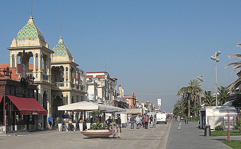 Vacanze A Viareggio Bilik gambar