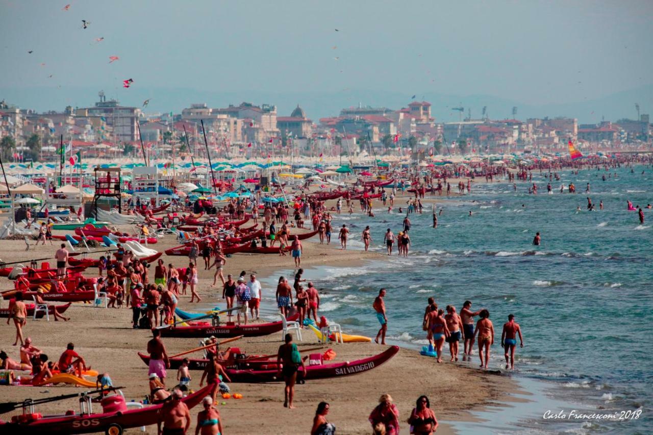 Vacanze A Viareggio Luaran gambar
